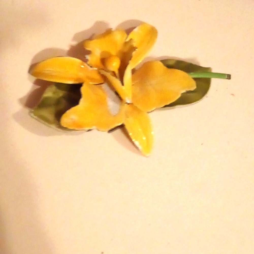 Vintage flower pin